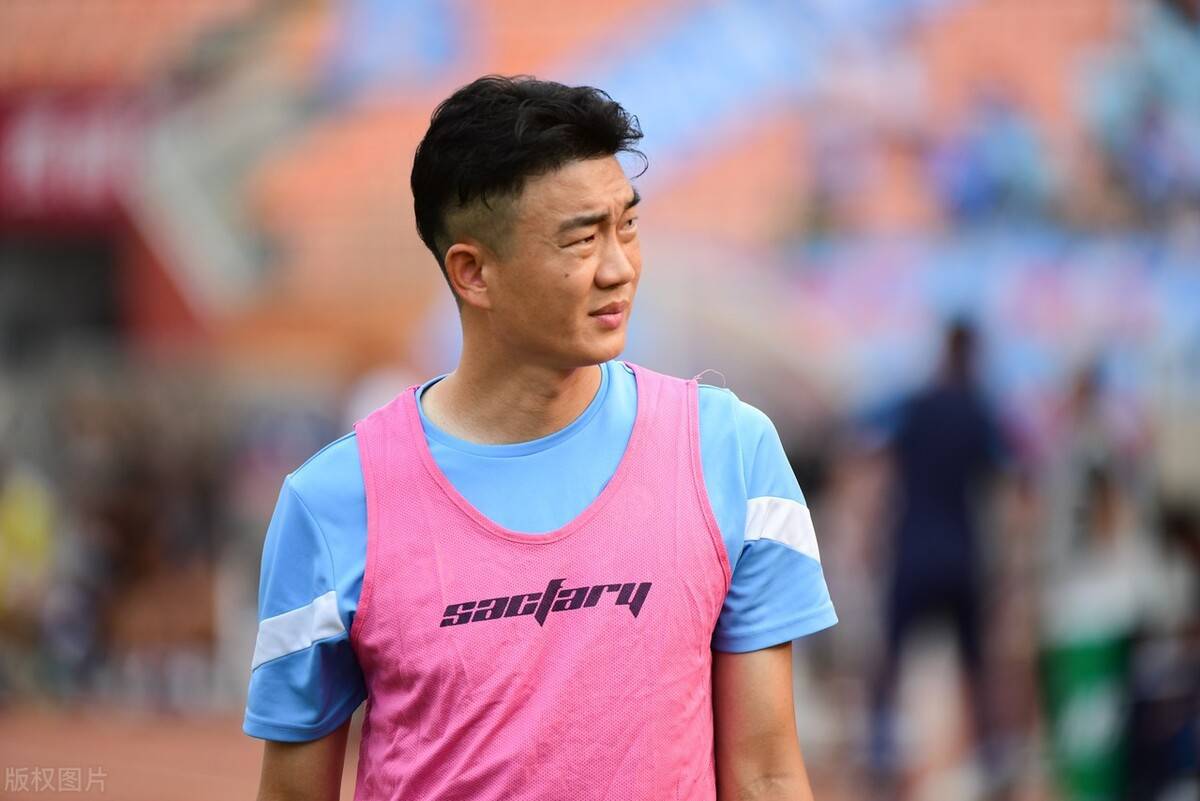 前国脚戴琳成老赖,法院重拳太解气_朋友_财产_球员