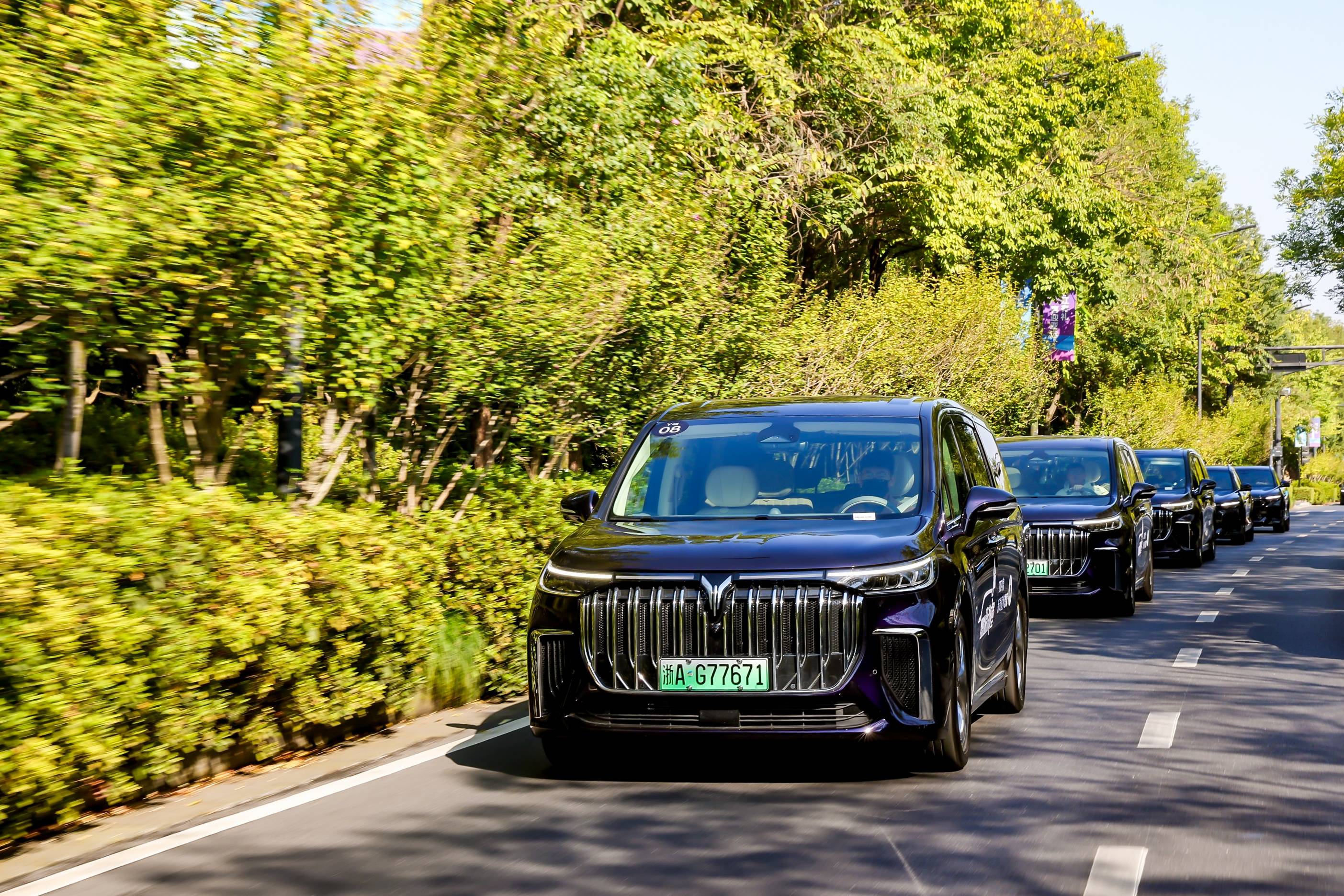 上市即热销 新岚图梦想家携新岚图free正式开启杭州