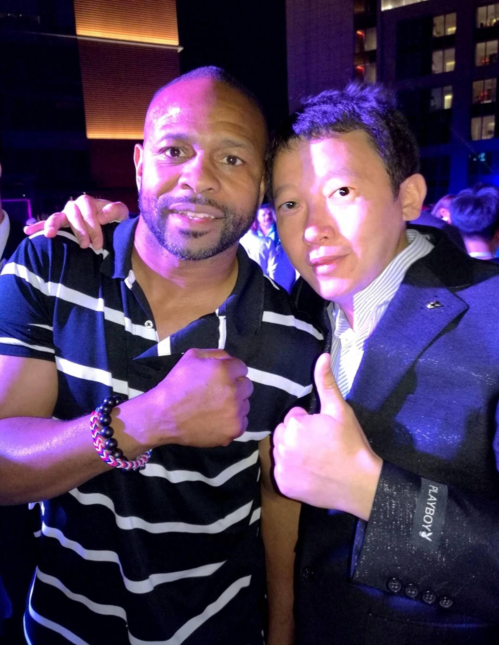 我见证了沃德职业生涯的全部他是拳击历史上唯一的超级金满贯拳王