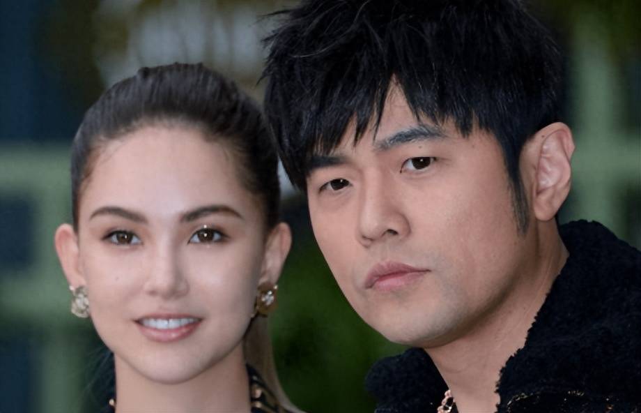 昆凌需要知道的是,无论她怎么挽回,都无法改变侯佩岑才是周董内心白