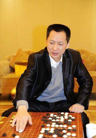 中日围棋大战,作为最年轻小将,他第一个出场,却因紧张喷血当场_汪见虹