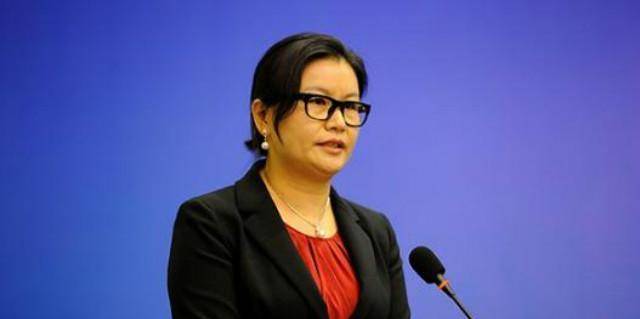 湖南女首富周群飞:父亲残疾,母亲离去,独自养家,现身家百亿_工作_家庭