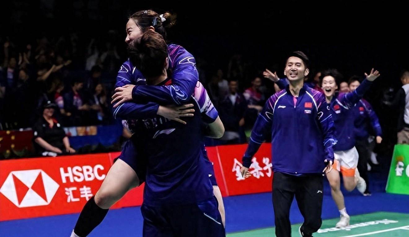 "羽坛女神"王适娴:17岁被谌龙"得手",为爱情不惜主动求婚!