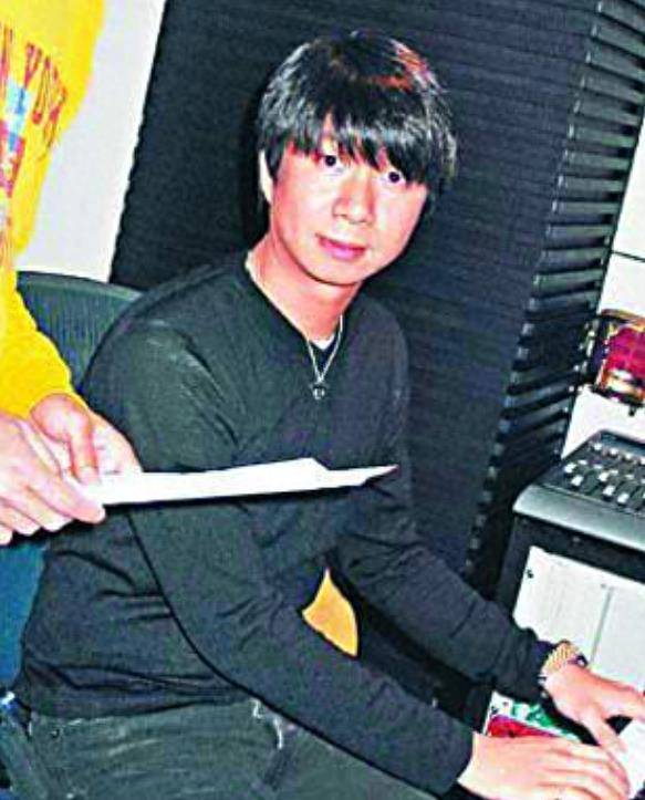 话音刚一落地,老板王海峰不乐意了,没过多久,星皓内部就炸开了锅,原来