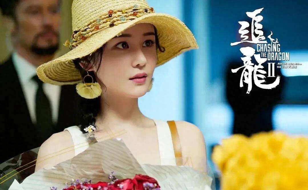 网红版周芷若,最新晶女郎,肤白貌美大长腿,和几大影帝同台飚戏_邱意浓