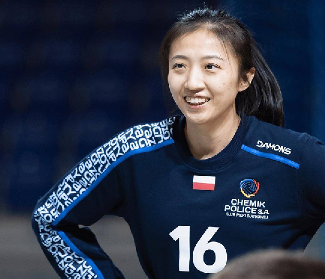 丁霞迎历史性时刻,替补1分新东家全胜,搂队友离场_比赛_警察队_波兰