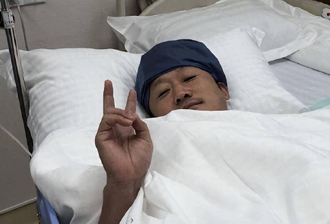 硬汉吴京:全身缝高达100多针不用替身,汶川地震收养2名罗汉娃_谢楠