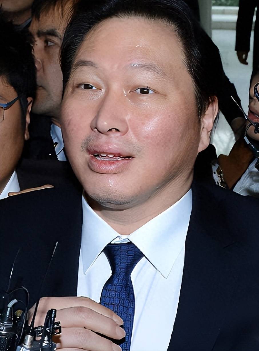 韩国财阀崔泰源携带情妇出席lv活动!为了金熙英可以对抗全世界?