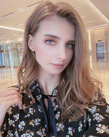 佳娜怀孕6个月「剪短发」!