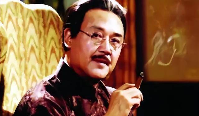 《雷雨》中的混乱家庭,实则是作者的真实生活,现实远比作品狗血_曹禺