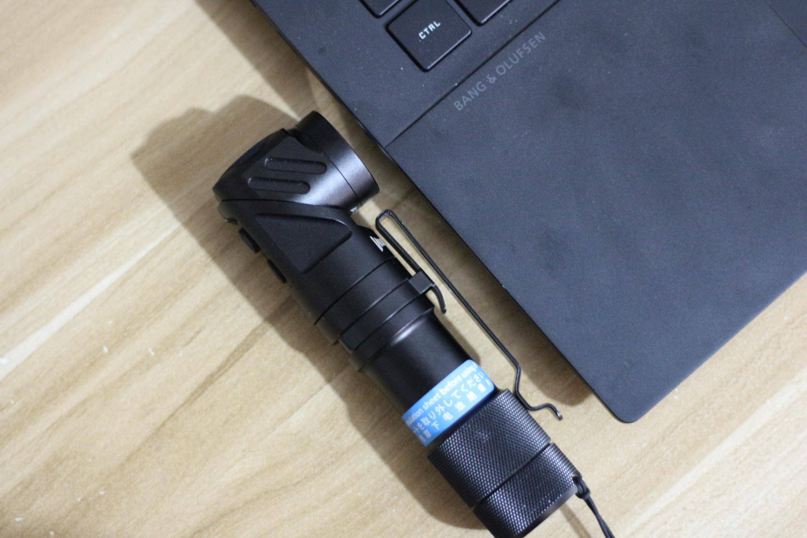 务本l1手电筒:你的照明利器,为你照亮前方_性能_保护_切换