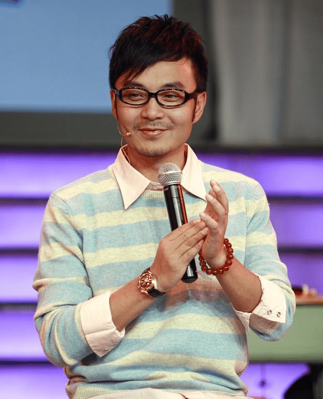 汪涵妻子毁容式近照曝光,才45岁已经被嘲似大妈_女性_容貌_老人