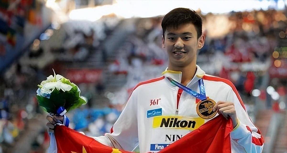 宁泽涛:他曾经是世界冠军,却巅峰退队,如今他过得怎么样?