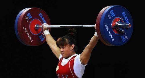 举重女天才加入外籍,夺冠后声称跟中国没关系,如今"报应"来了_体育