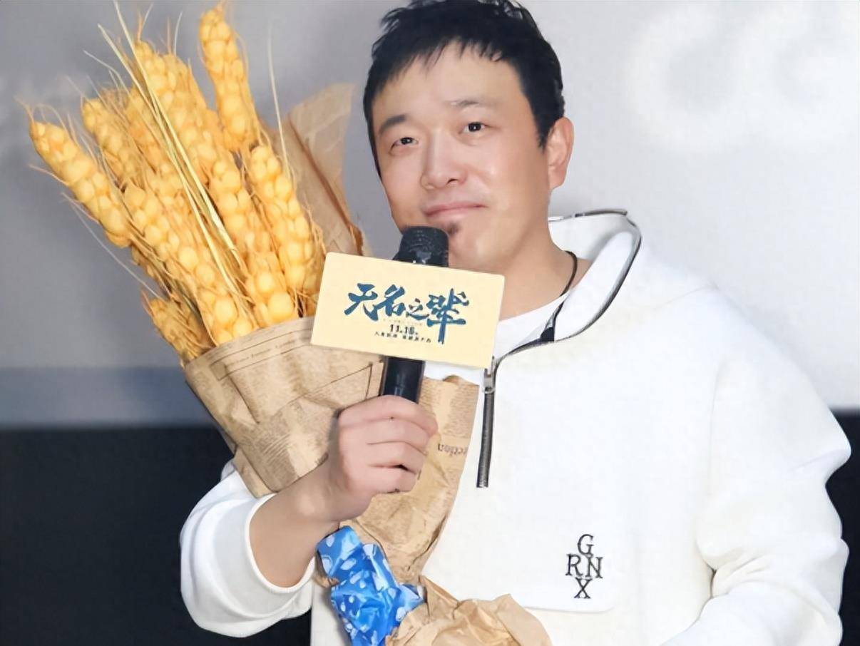 潘斌龙:其貌不扬却让史慧不离不弃,陪他从穷小子奋斗到大明星_龙的