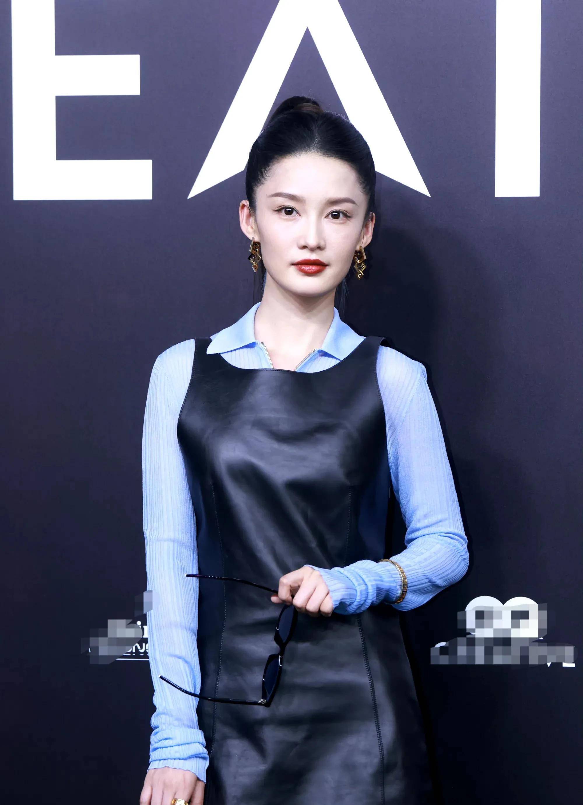 李沁出席gq gala,丑陋的外表引起粉丝不满,工作室遭到斥责_新造型