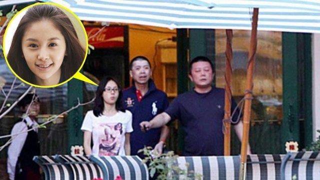 王朔的绯闻女友王子文,当然漂亮了,著名美女演员嘛.