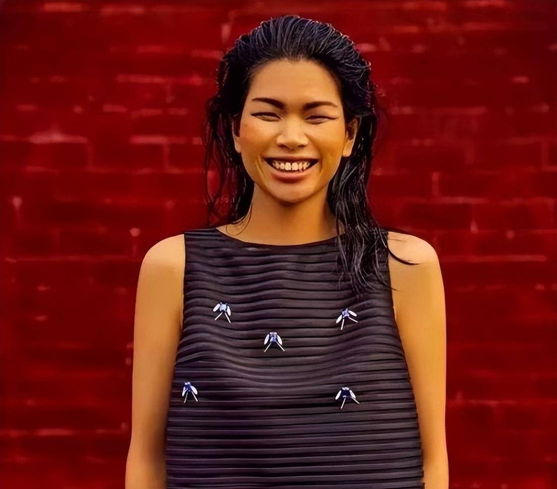 国际超模吕燕,长相不佳,却与法国贵族生下高颜值的混血儿子_生活_时候