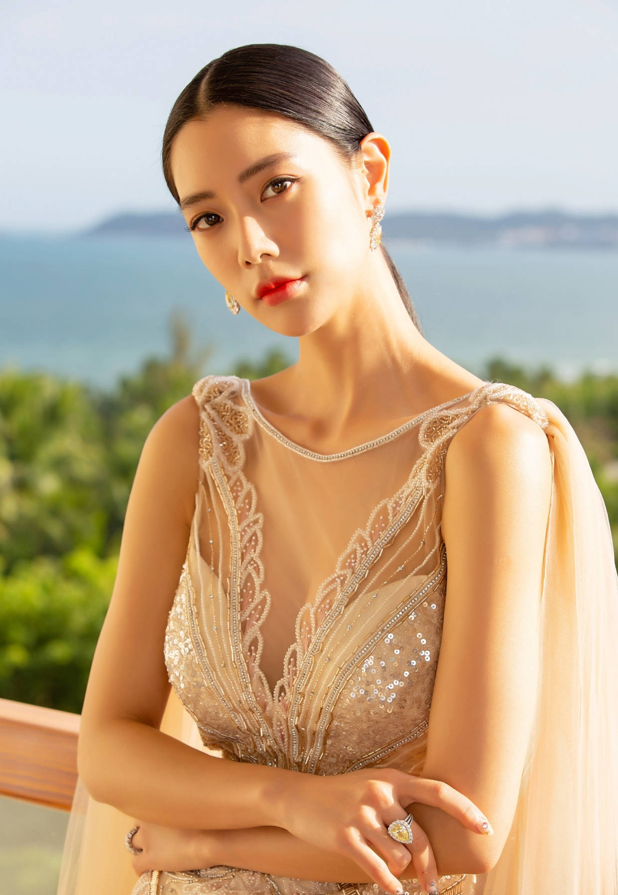 被称为"亚洲第一美女"的女神—克拉拉,完美身材让人心动_魅力_被誉为