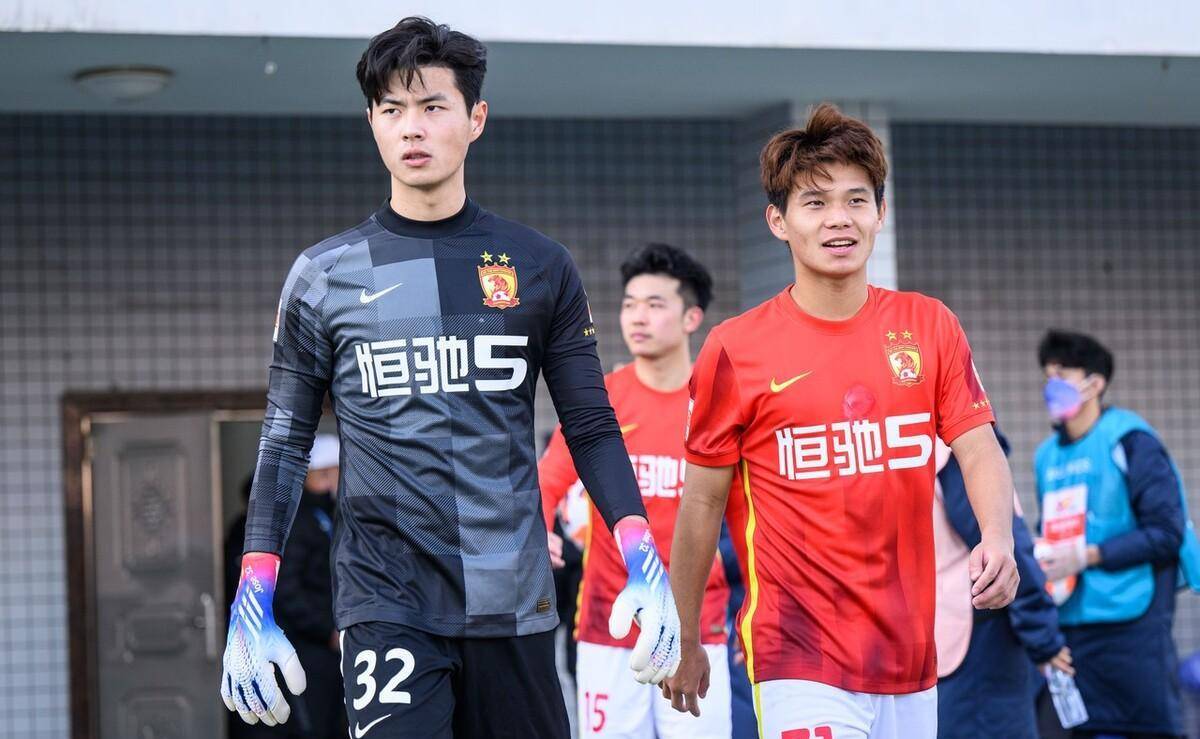 广州队离队球员曝光,艾菲尔丁,布格拉汗,霍深坪在列_球迷_赛季_中超