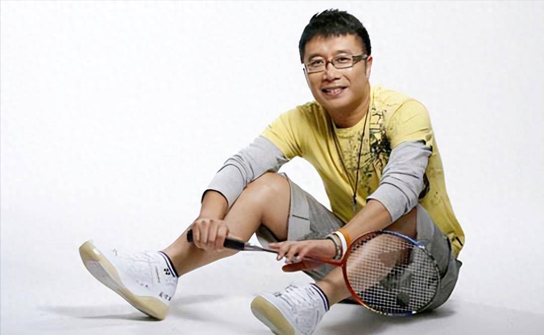 4亿的庞龙现在后悔吗_父亲_吉他_首歌