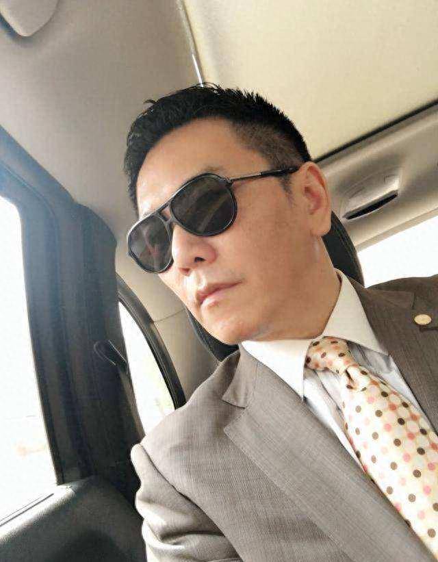 郑少秋,刘德华,谢霆锋,苗侨伟,吴卓羲,温兆伦,郭富城,黄宗泽再加上一