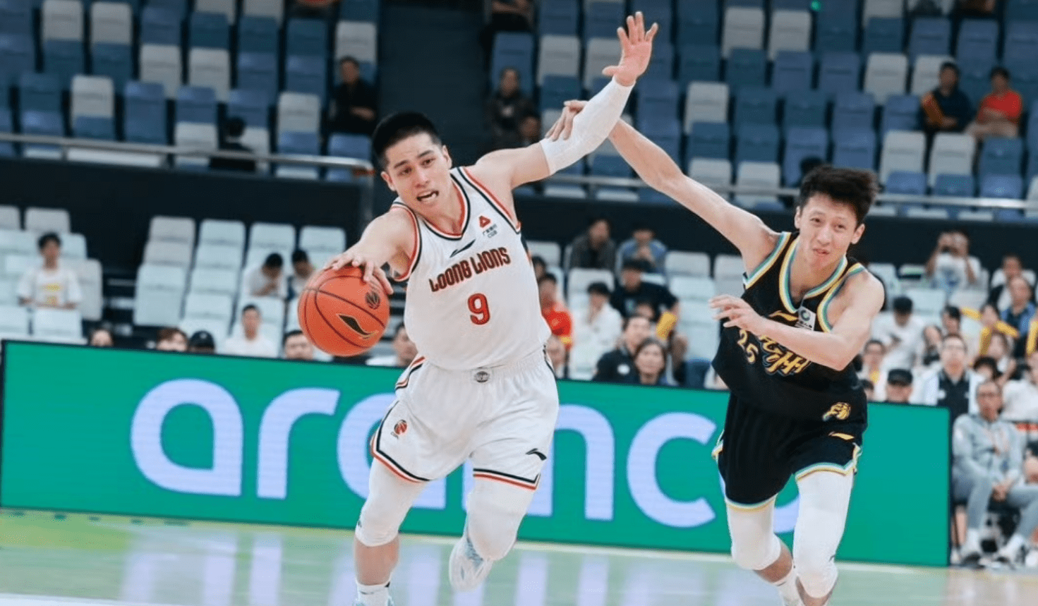 cba库里抱怨脾气好就被欺负 春哥走后他仍难堪大任_赵岩昊_广厦_伤病