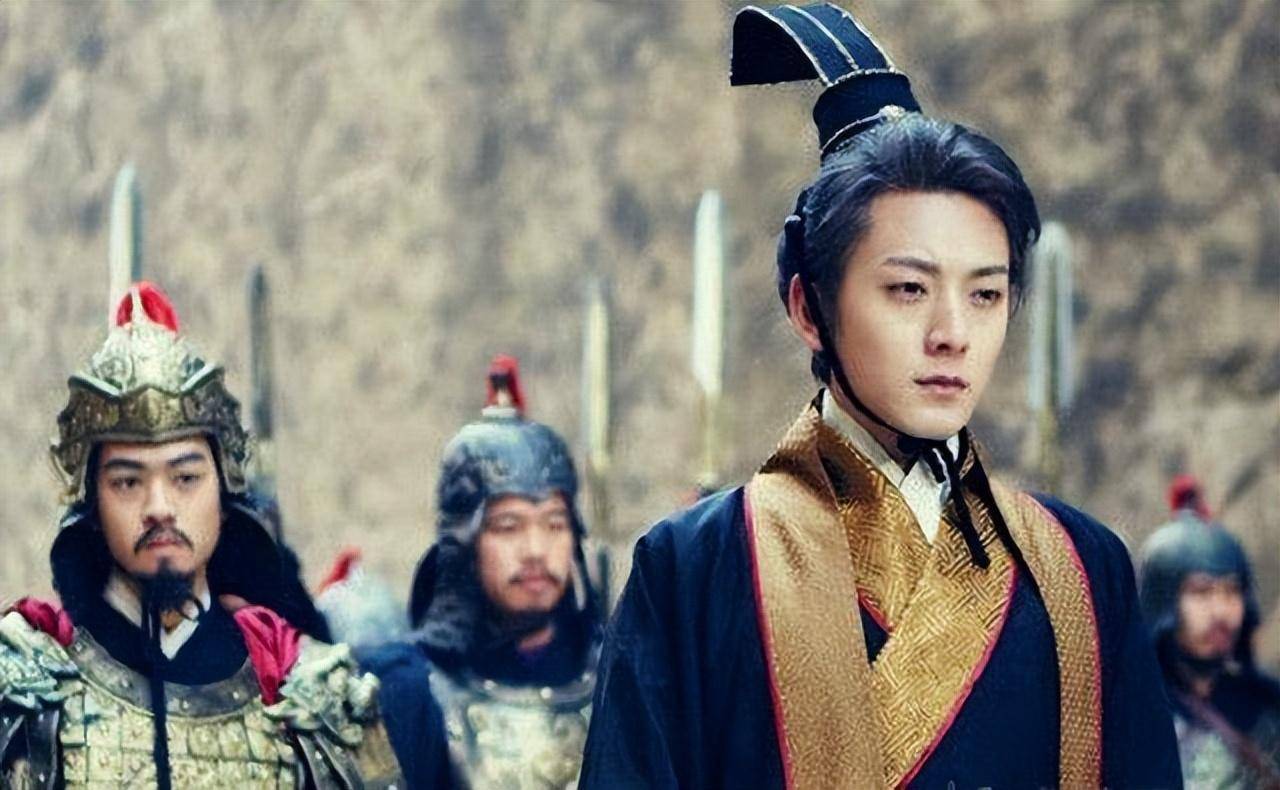 在王莽的操作下,刘欣的生母丁姬和祖母傅太后,只能每隔十天和新皇帝见