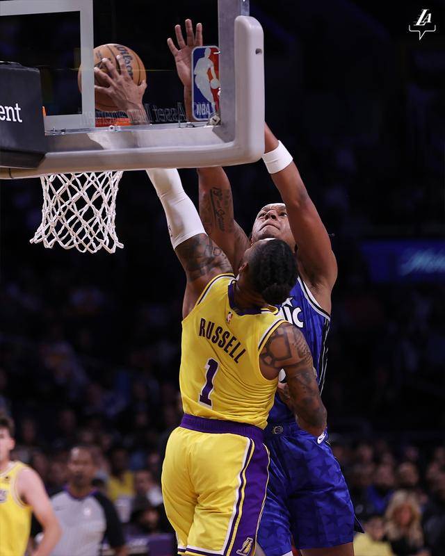 拉塞尔罚球准绝杀_萨格斯_三分球_伍德