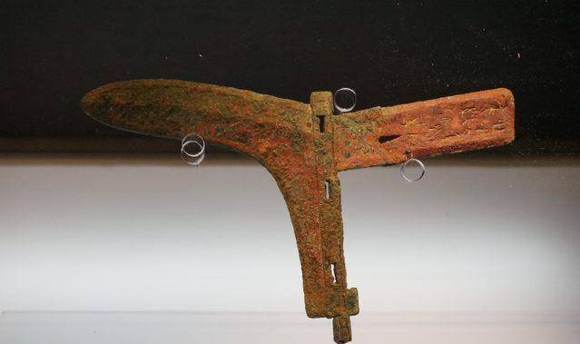 男儿何不带吴钩,吴钩究竟是什么?为什么能成忠义侠士的象征?_曲刀_杜