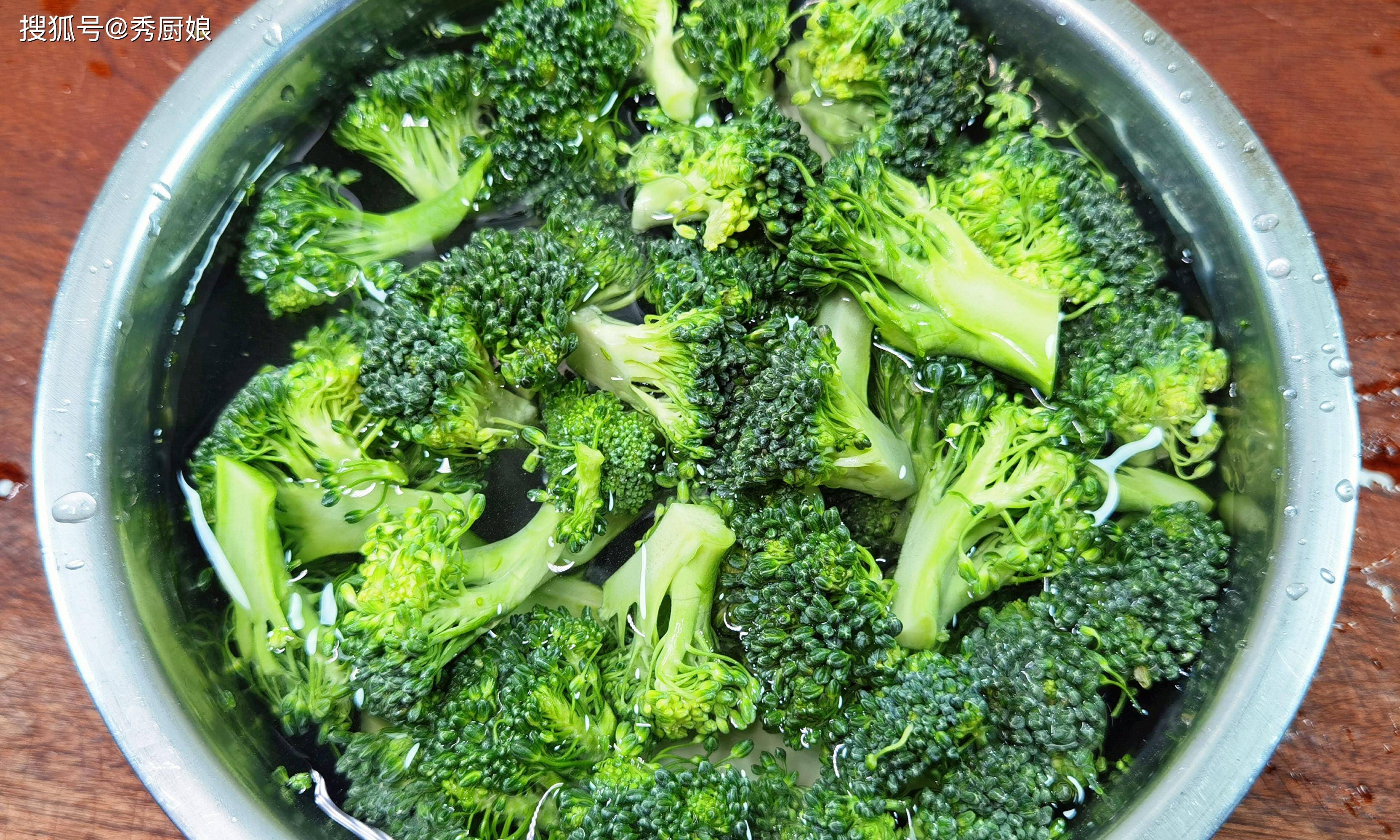 西兰花的禁忌,现在知道不算晚,看完叮嘱家人_食物_美味_口蘑