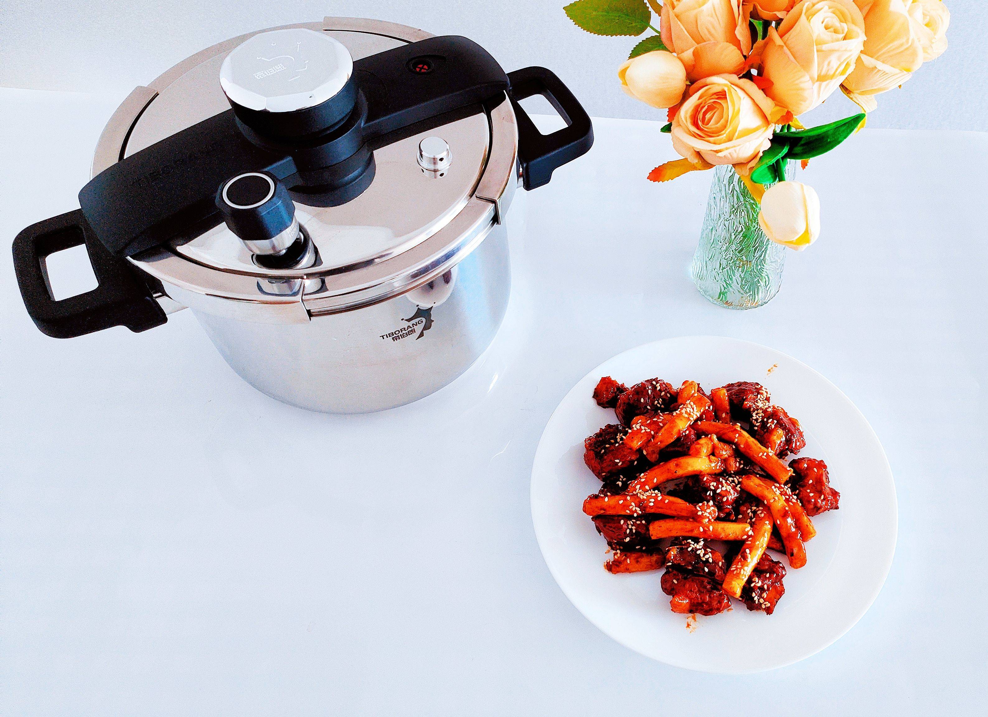 轻松做饭,帝伯朗花样系列-聚光智控压力锅