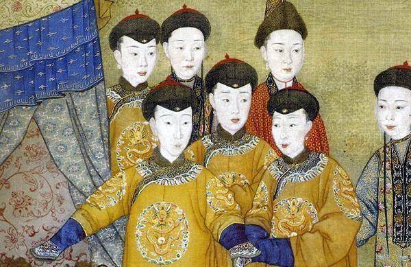 乾隆共有38位妃嫔,其中哪个才是《还珠格格》中"香妃"的原型?