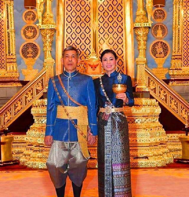 泰王玛哈废除贵妃后,火速恋上女保镖,网友:不说还以为是男保镖_妮娜
