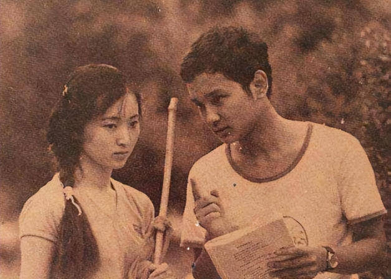 《红楼梦》幕后故事,3万人竞争林黛玉,欧阳奋强为演贾宝玉整容_王扶林