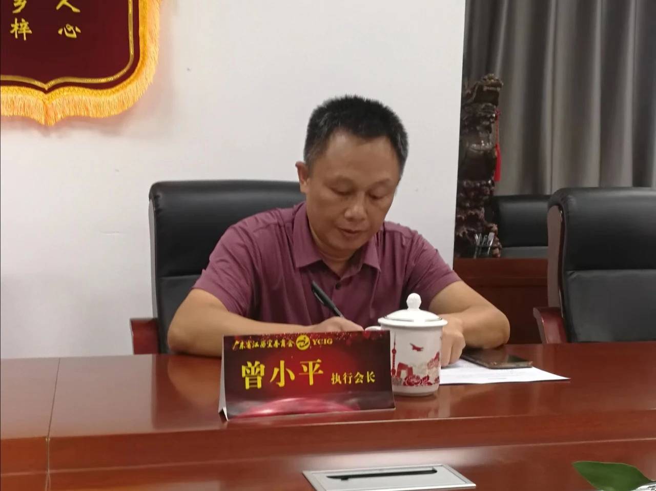 建筑装饰专委会会长曾小平在致辞中提到,广东省江西宜春商会建筑装饰