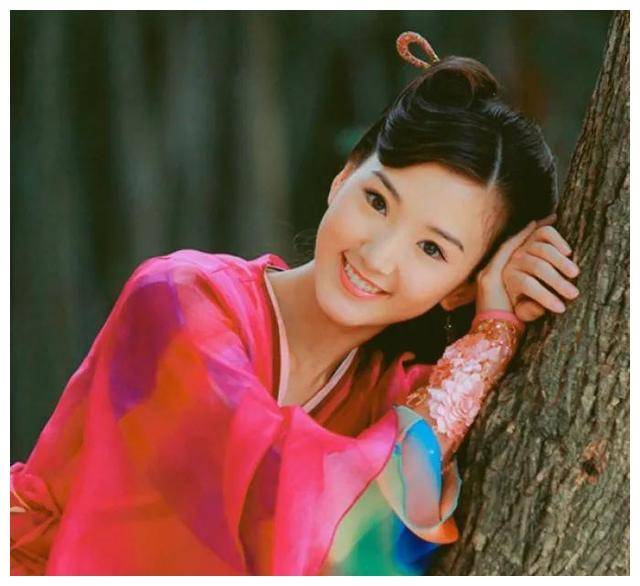 "乔三丽"毛晓彤出生被扔垃圾桶,亲眼目睹男友不忠堪称人间清醒_陈翔