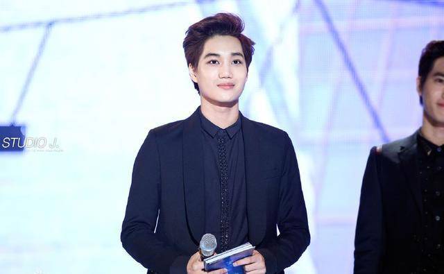 他当了五年练习生,终在顶级男团大势,却曾被sm公司无情拒绝_金钟仁