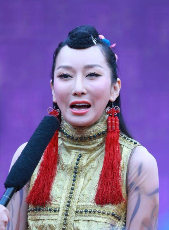 萨顶顶的"毁灭史",她的故事远比你想象得更恶劣_周鹏_音乐_专辑