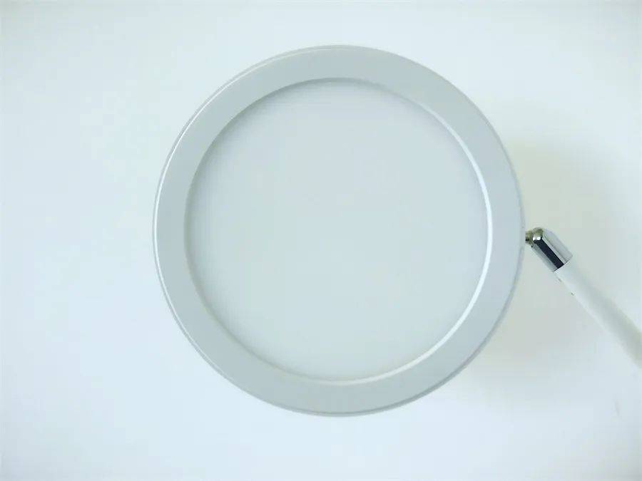 小路灯大智能,支持手扫即亮、调光,这款书客护眼灯L1是真智能