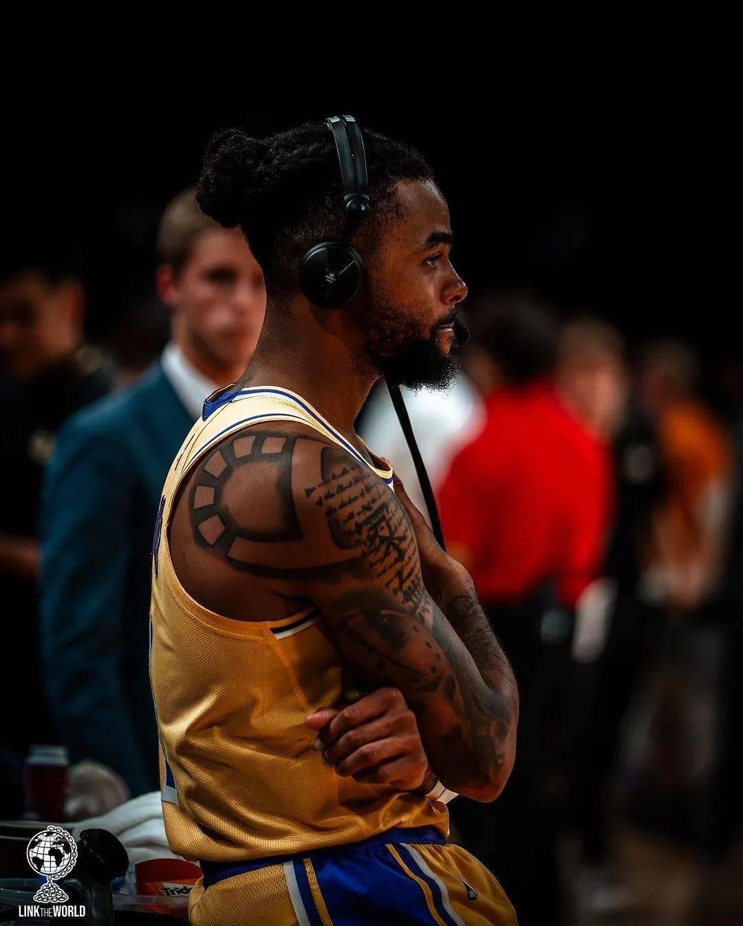 宣布暂时退出nba!这可是湖人的首发核心啊._赛季_范德_防守