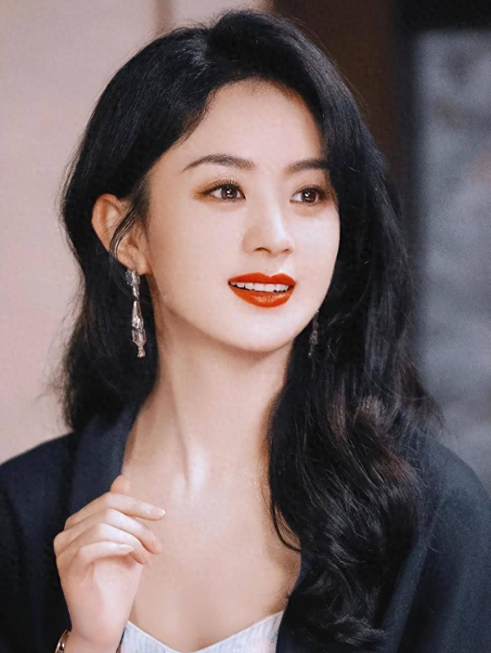 拼命三娘变身撩人美女,赵丽颖全方位展现魅力!_演艺_成功_观众