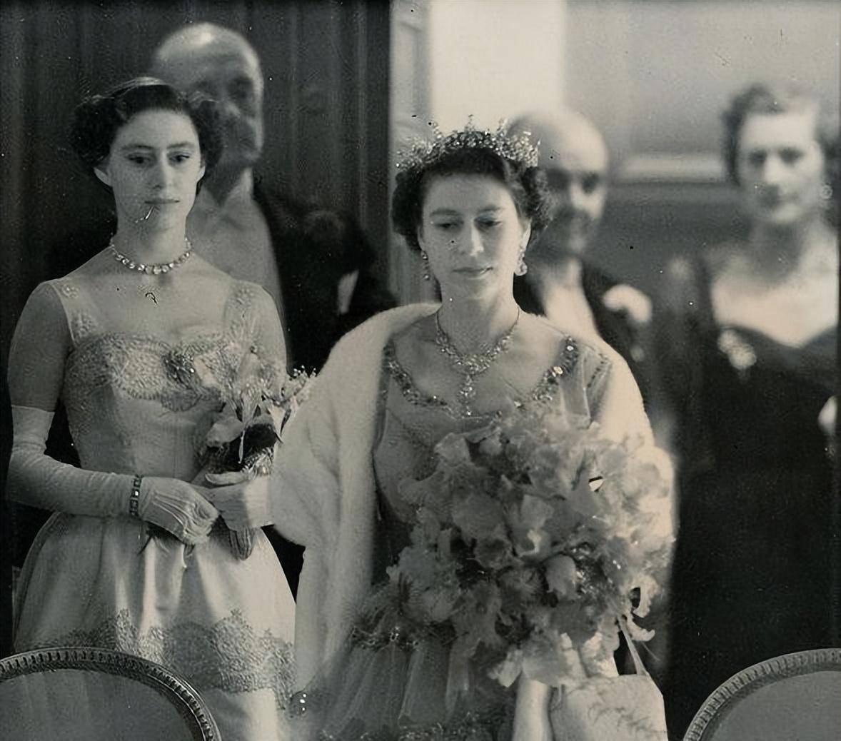 "温莎六美"之玛格丽特公主:曾比赫本美,一天60支烟毁了后半生_英国