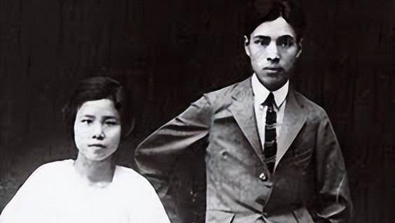 赵君陶:李硕勋妻子,29岁丈夫牺牲后一生未嫁,将儿子培养成总理_工作