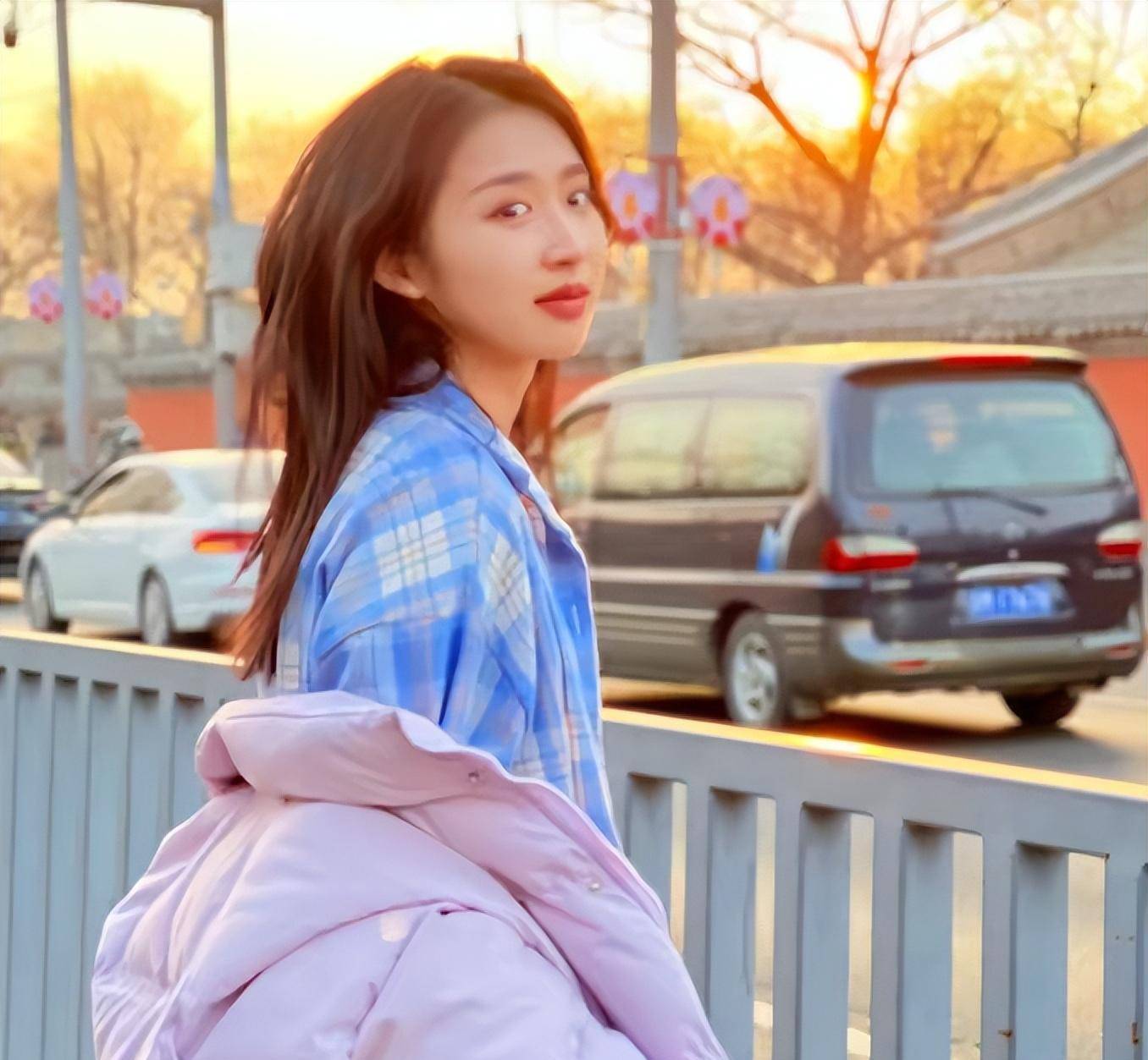 27岁"罗飞雁"刘莹莹难以走红,广东网友:能在康家立足就不错了_观众_天