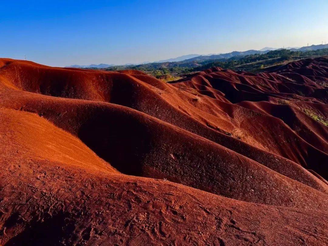 漫步岭南红叶世界,赏南岭红沙漠日落_活动_霍比特