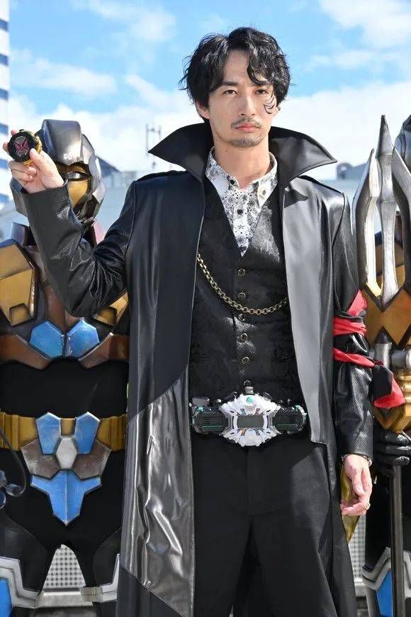 假面骑士:说说雷杰多世界的设定,可能与修卡有关_所在_时王_炼金术