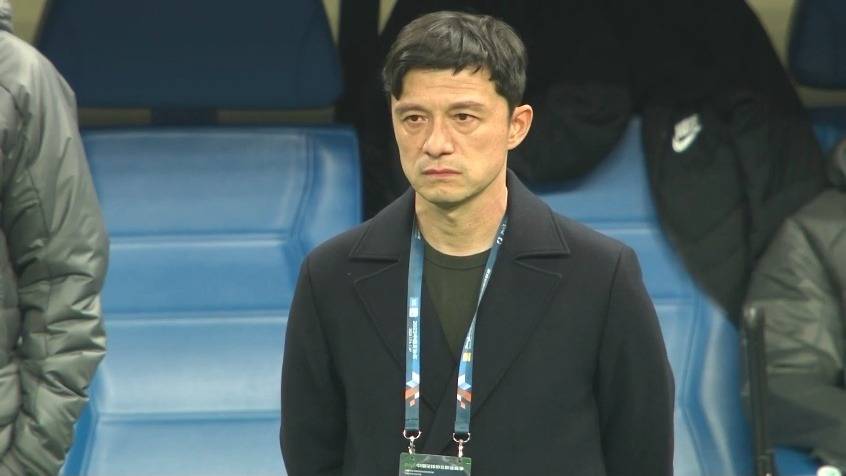 记者曝2大秘闻!谢晖下课原因揭秘,桂冰之后,大连足球无人过问_桂兵_陈