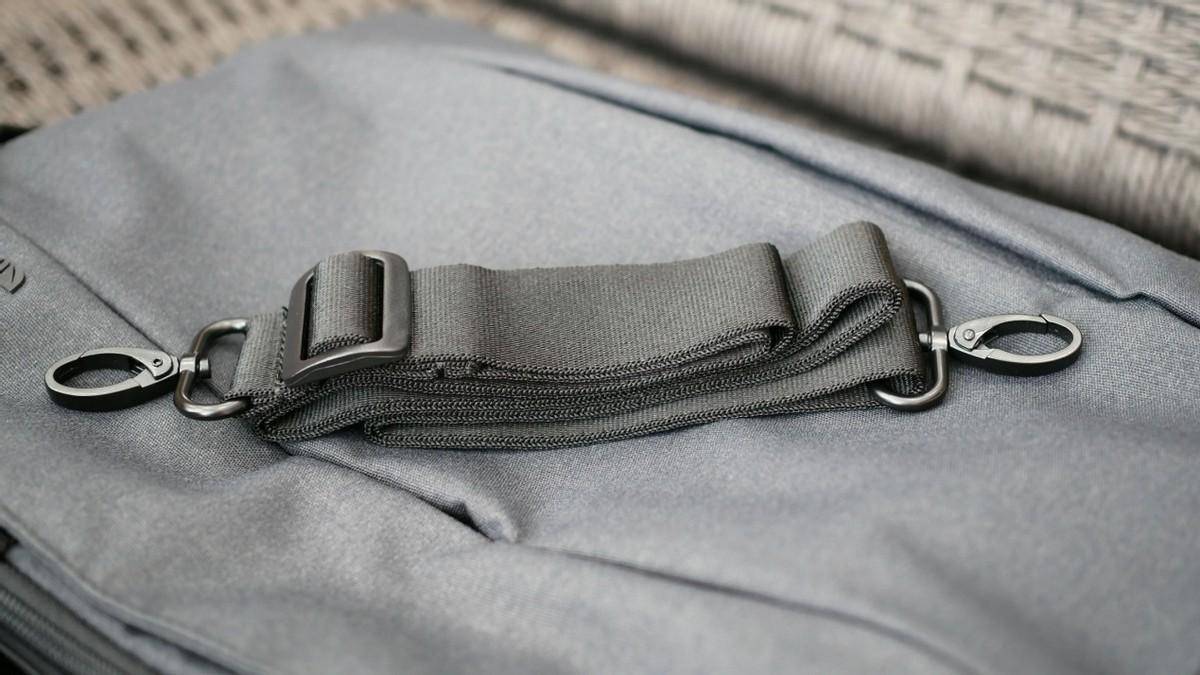 INCASECity手提电脑包:苹果官方合作,出行必备,全方位保护设备