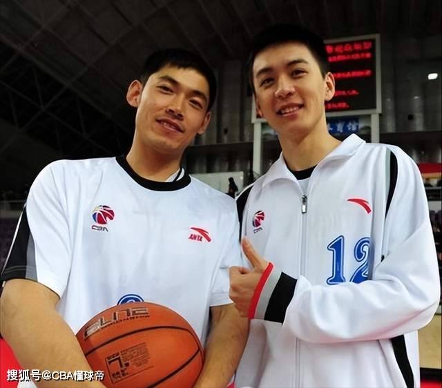 辽篮官宣:为杨鸣与吴乃群颁发总冠军戒指!老一代双子星再聚首!